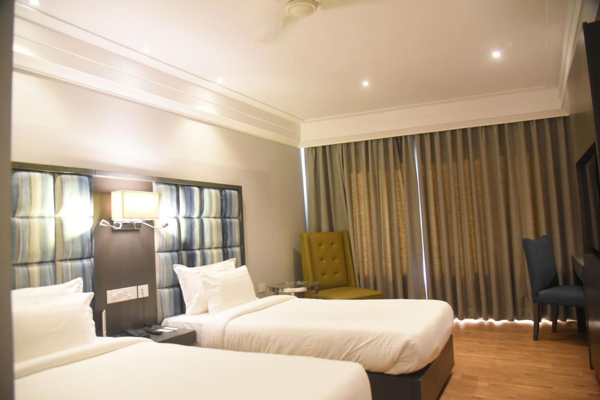 Hotel Accord Premier Raigarh Extérieur photo