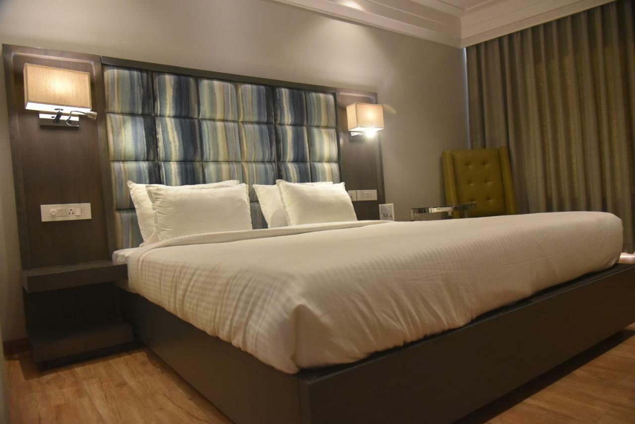 Hotel Accord Premier Raigarh Extérieur photo