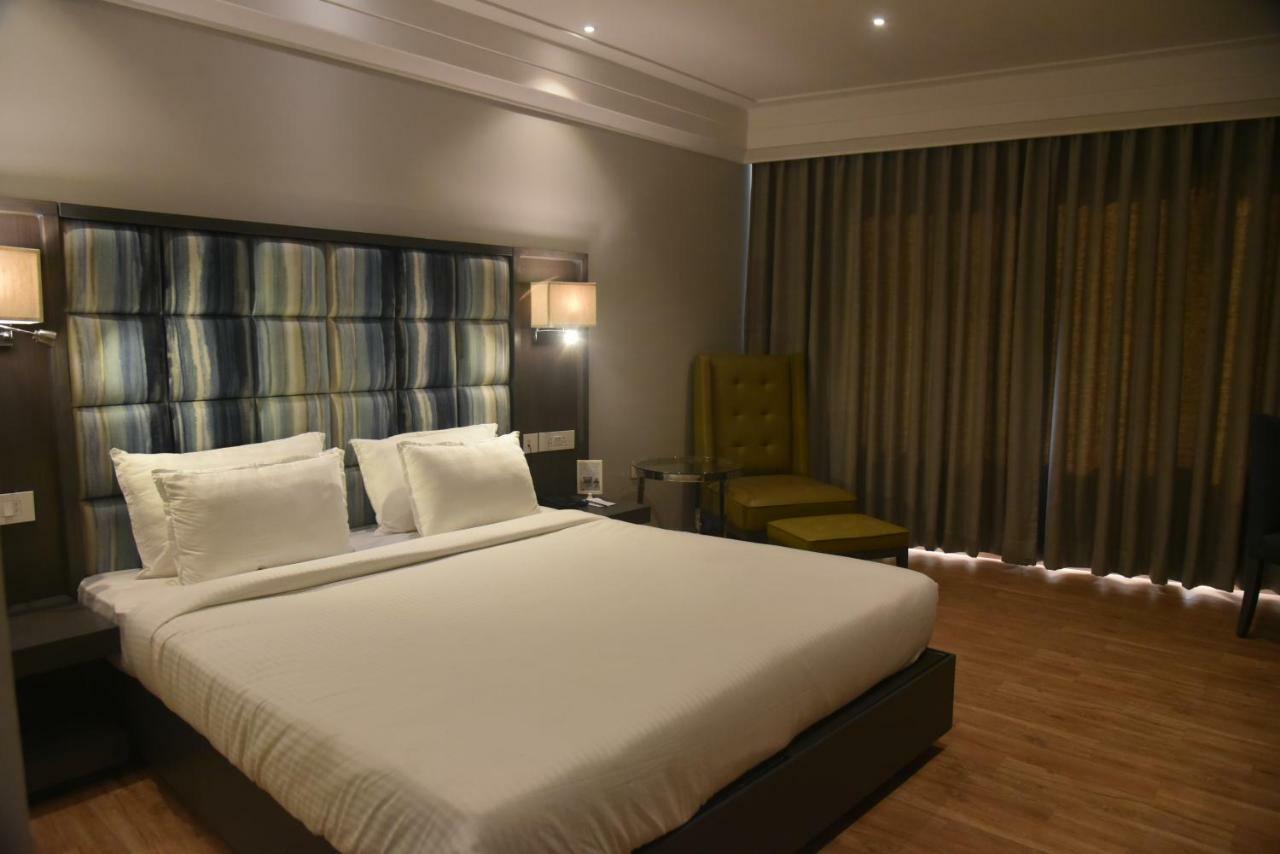 Hotel Accord Premier Raigarh Extérieur photo