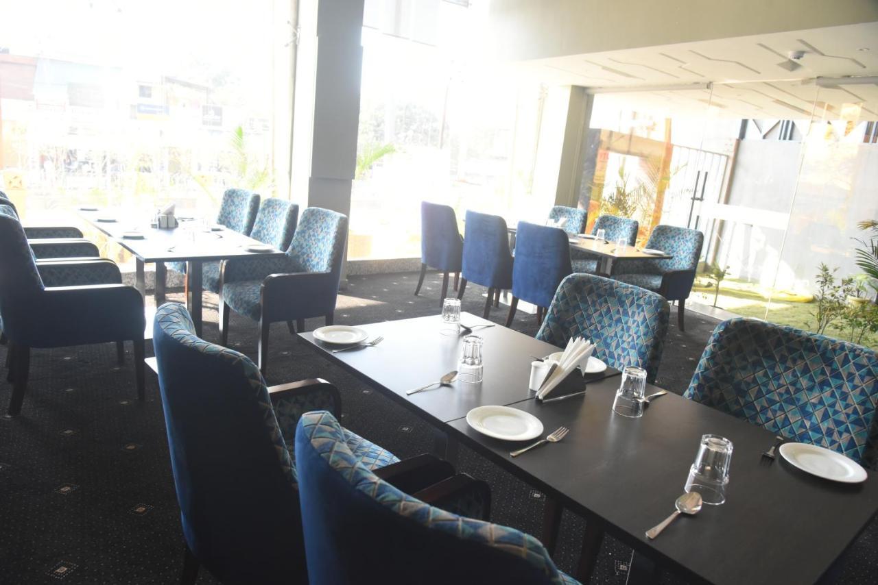 Hotel Accord Premier Raigarh Extérieur photo