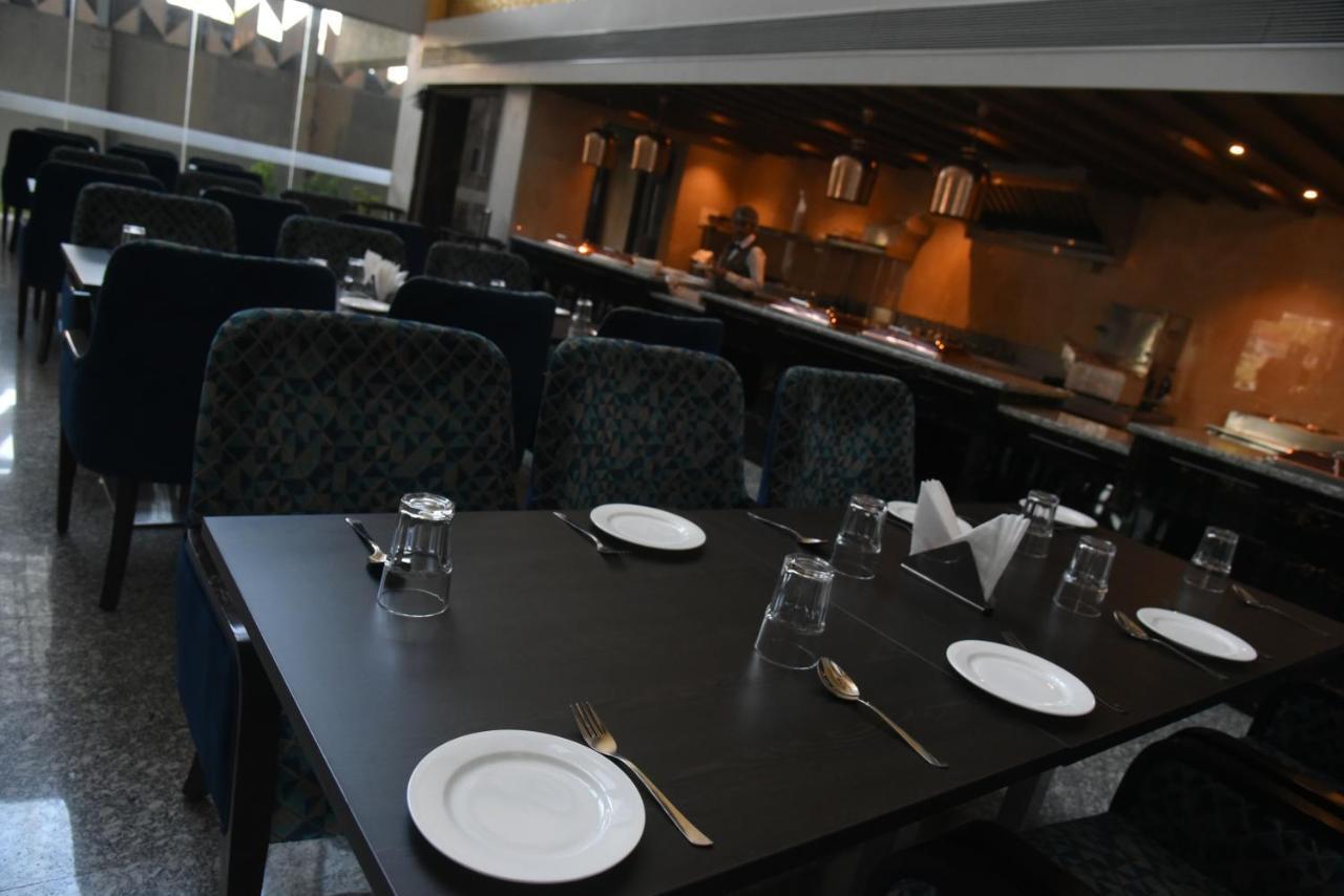 Hotel Accord Premier Raigarh Extérieur photo
